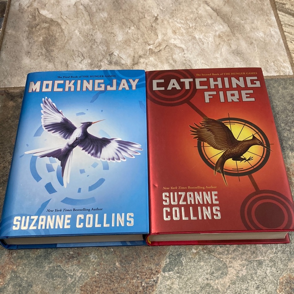 EUC Mockingjay and Catching Fire hardcover books by Suzanne Collins